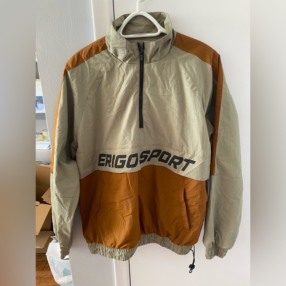 Erigo Pullover and Short Set Size M - Picture 2 of 5